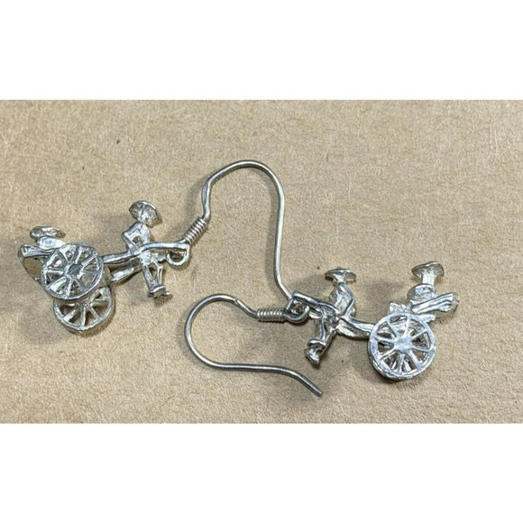 Vtg Pulled Cooley Rickshaw & Passenger Sterling 925 Earrings 5.3G Movable Wheels - Picture 7 of 9